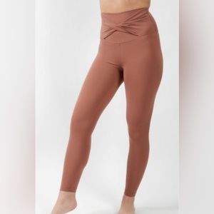 Yogalicious Lux leggings in brown, size large NWOT.  Feel amazing.